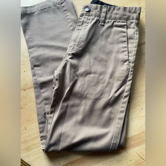 Volcom Pants Khaki Boys Size 26/12 MSRP $48 - Picture 3 of 5